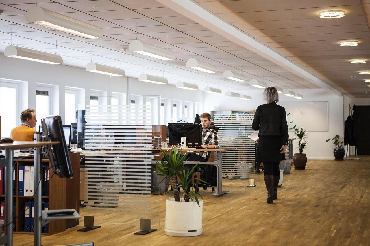 𝐄𝐬𝐬𝐞𝐜𝐢 𝐬.𝐜.𝐚.𝐫.𝐥. è il partner ideale nel settore del Facility Managment. Un’impresa altamente specializzata in grado di aggiungere servizi su misura al proprio portfolio, in risposta alle esigenze di privati, aziende e gruppi industriali.