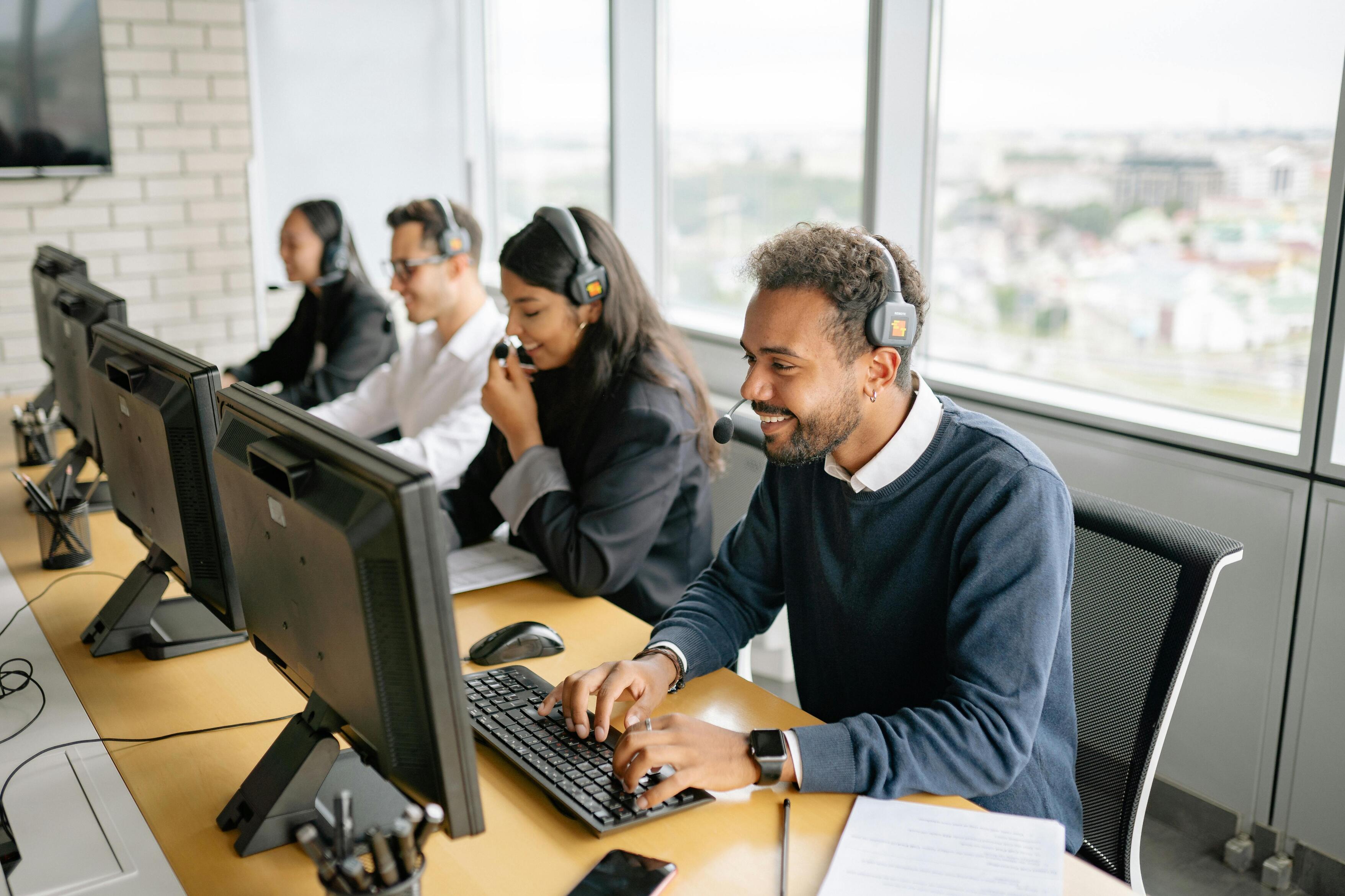 tasso di chiusura nelle vendite telefoniche, tecniche di comunicazione, propensione al coinvolgimento del cliente, la divisione Call Center, ha migliorato ulteriormente le performance soprattutto nelle attività di Teleselling.
